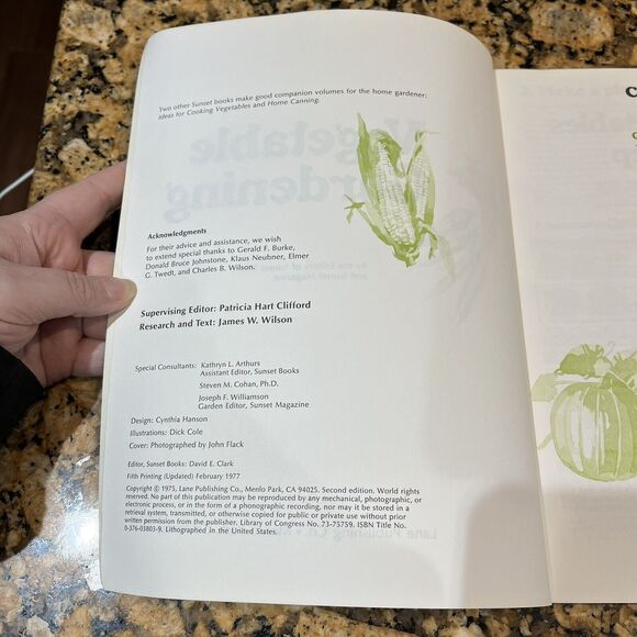 Vintage Vegetable Gardening Book Paperback 1977 - Picture 3 of 7